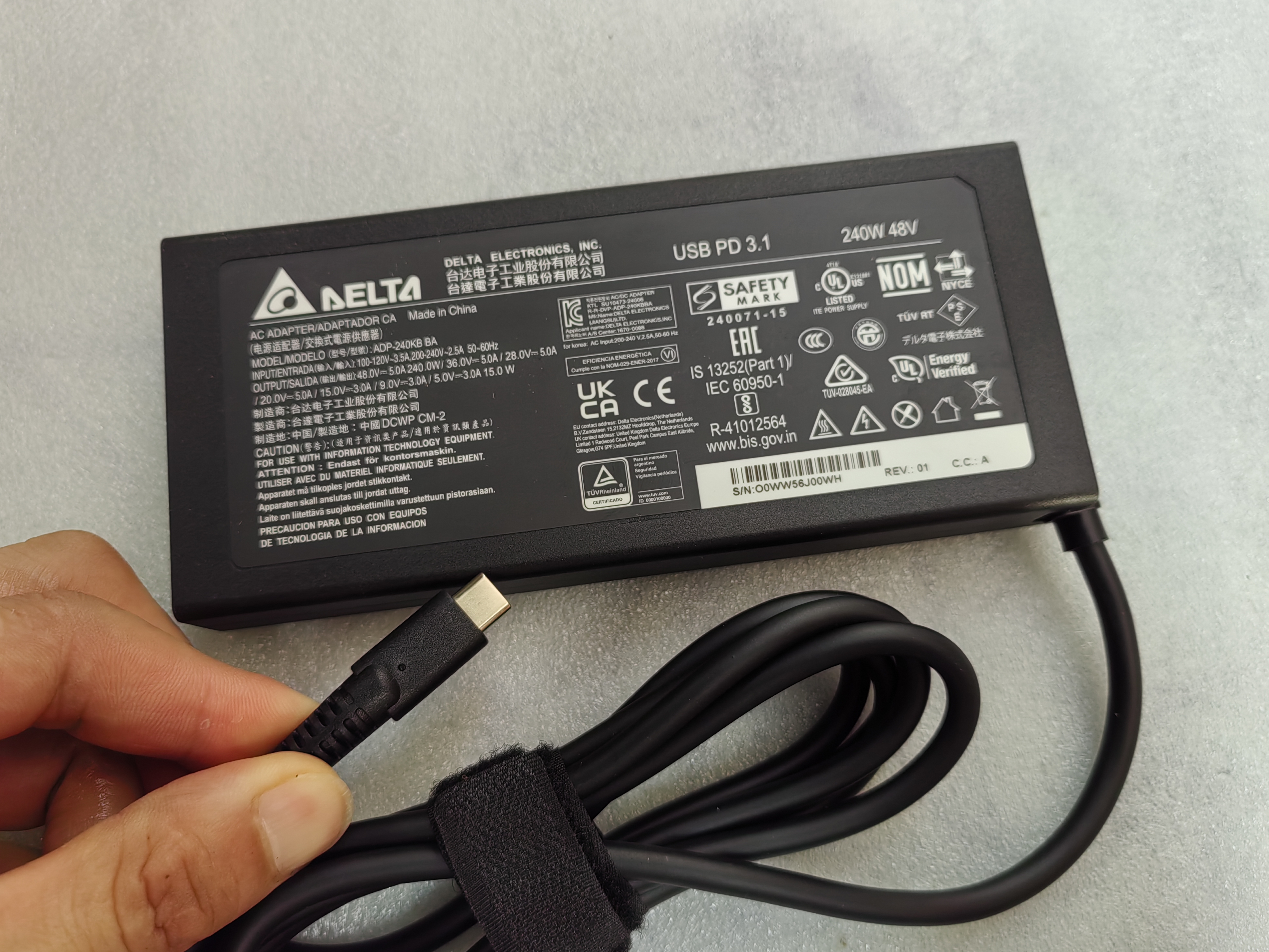 NEW OEM ADP-240KB BA Delta 240 - Pc Gaming High End recensie en prijs