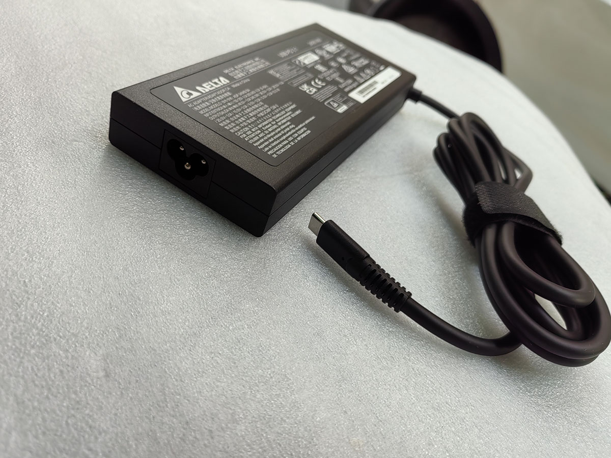 NEW OEM ADP-240KB BA Delta 240 - Pc Gaming High End recensie en prijs